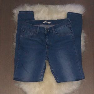 LEVIS 710